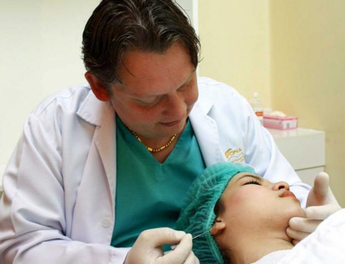 Gold Thread implantation - the LASERINA clinic | Manchester | Trafford